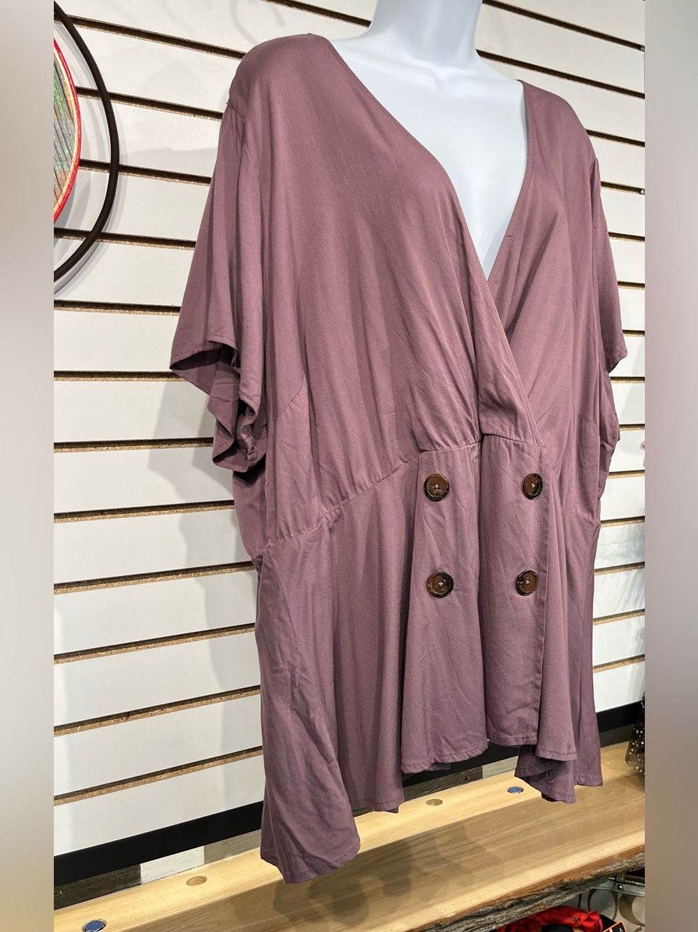 Torrid size 4 v-neck blouse - Picture 4 of 9